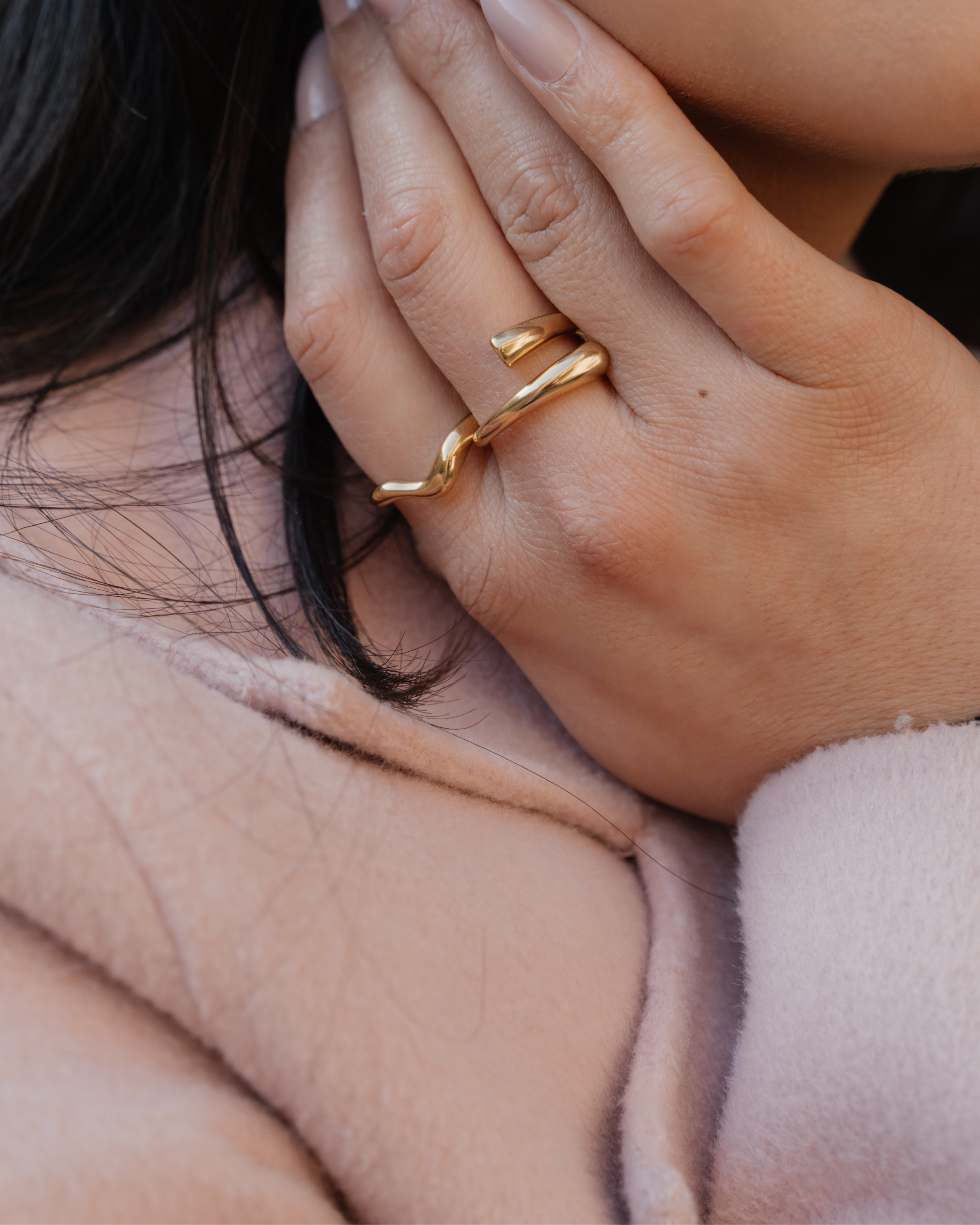 PRIYA Embrace Ring